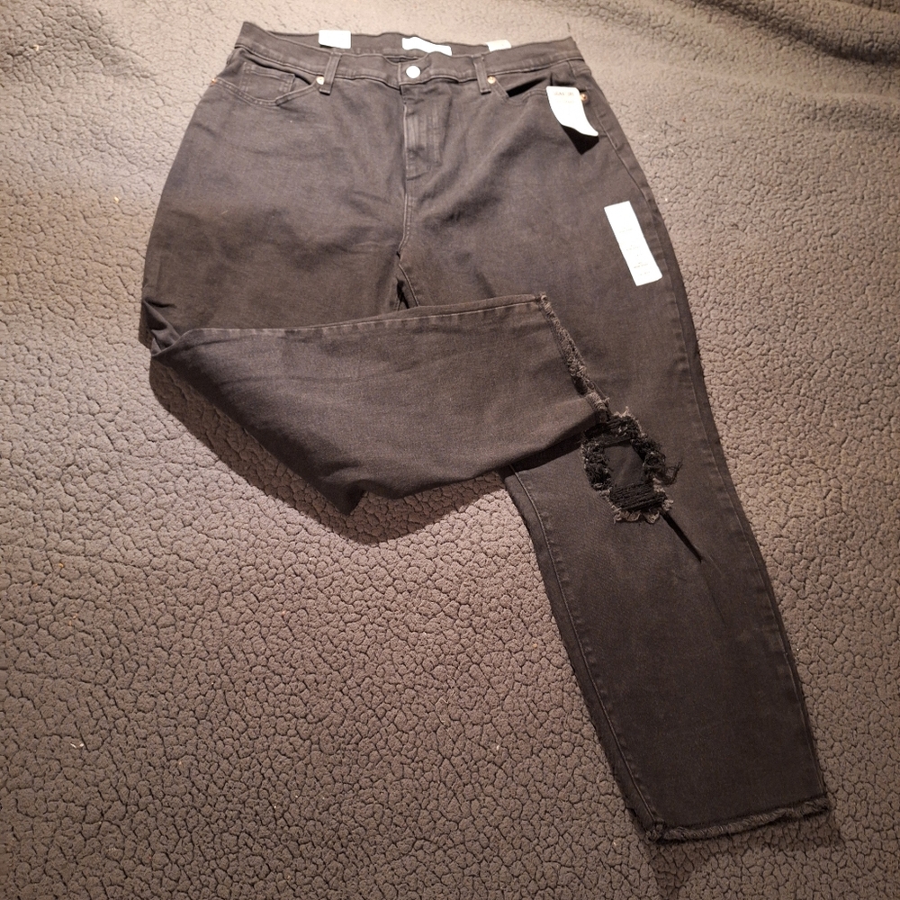 Levis NWT 90s Mom Jeans Women’s Size 16 W33 Distressed Knee Signature